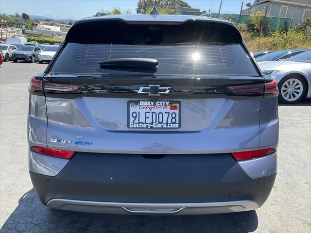 Photo of 2023 Gray Ghost Metallic Chevrolet Bolt EUV