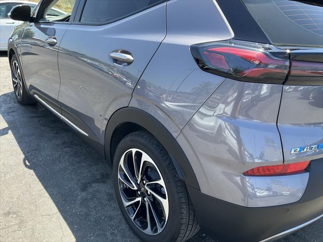 Photo of 2023 Gray Ghost Metallic Chevrolet Bolt EUV