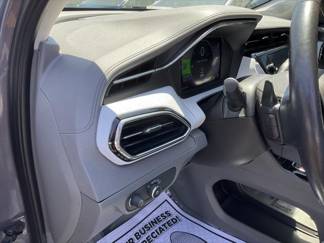 Photo of 2023 Gray Ghost Metallic Chevrolet Bolt EUV