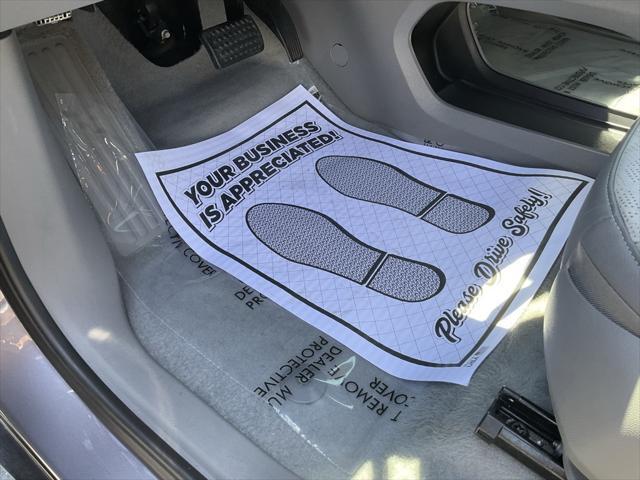 Photo of 2023 Gray Ghost Metallic Chevrolet Bolt EUV