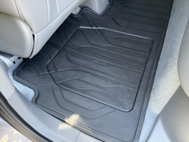 Photo of 2023 Gray Ghost Metallic Chevrolet Bolt EUV