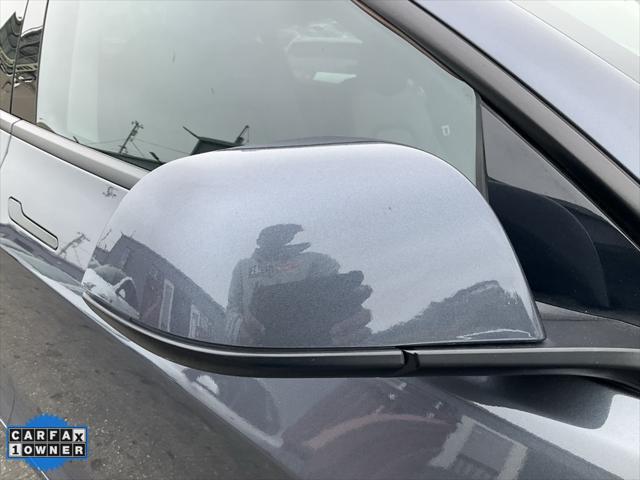 Photo of 2023 Midnight Silver Metallic Tesla Model 3