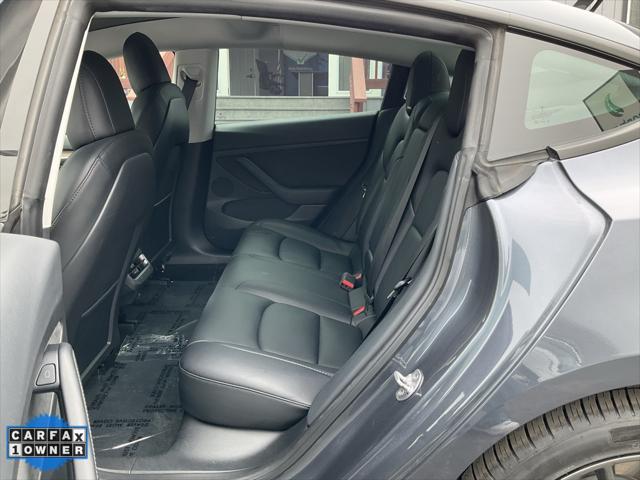 Photo of 2023 Midnight Silver Metallic Tesla Model 3