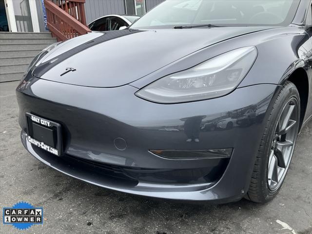 Photo of 2023 Midnight Silver Metallic Tesla Model 3