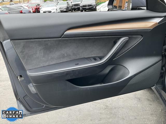 Photo of 2023 Midnight Silver Metallic Tesla Model 3