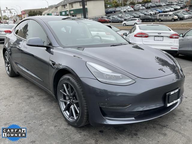 Photo of 2023 Midnight Silver Metallic Tesla Model 3