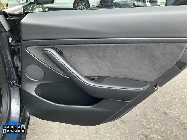 Photo of 2023 Midnight Silver Metallic Tesla Model 3