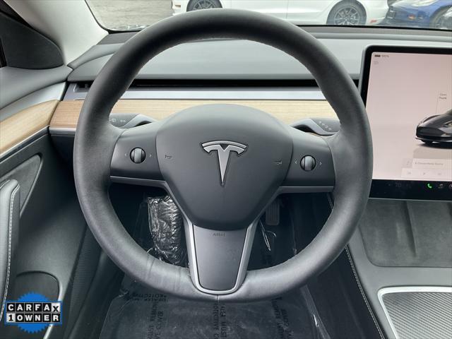 Photo of 2023 Midnight Silver Metallic Tesla Model 3