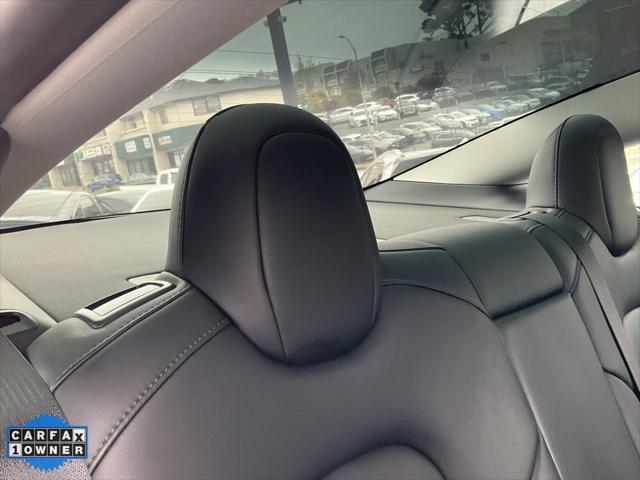 Photo of 2023 Midnight Silver Metallic Tesla Model 3