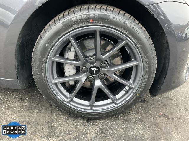 Photo of 2023 Midnight Silver Metallic Tesla Model 3
