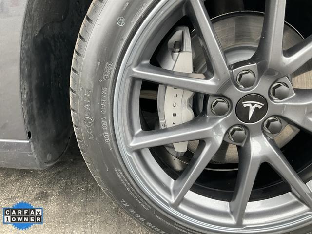 Photo of 2023 Midnight Silver Metallic Tesla Model 3