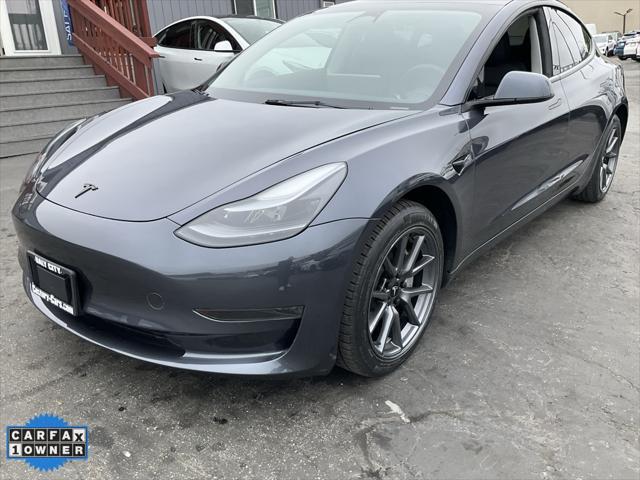 Photo of 2023 Midnight Silver Metallic Tesla Model 3