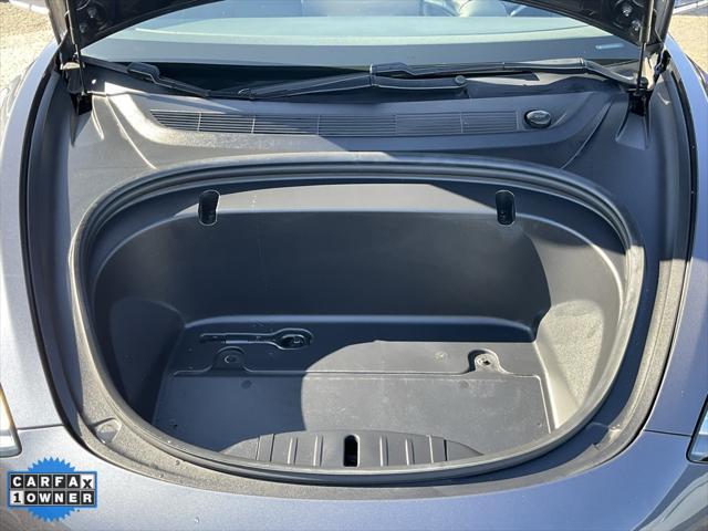 Photo of 2020 Midnight Silver Metallic Tesla Model 3