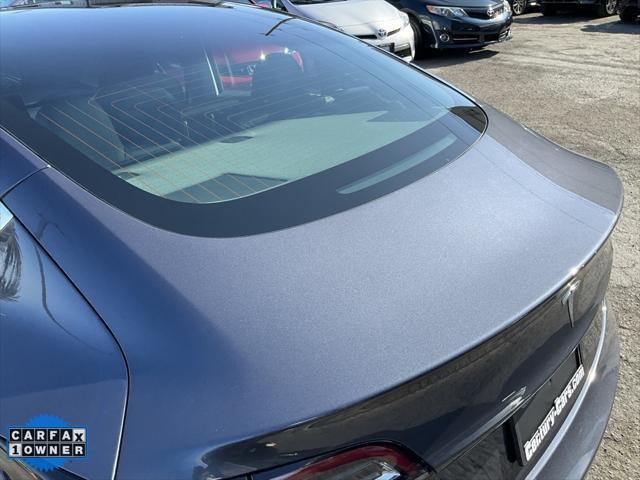 Photo of 2020 Midnight Silver Metallic Tesla Model 3