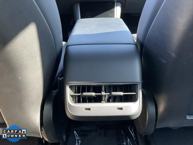 Photo of 2020 Midnight Silver Metallic Tesla Model 3