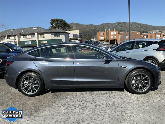Photo of 2020 Midnight Silver Metallic Tesla Model 3