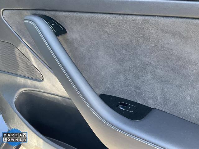 Photo of 2020 Midnight Silver Metallic Tesla Model 3