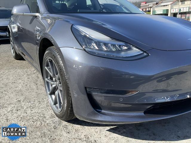 Photo of 2020 Midnight Silver Metallic Tesla Model 3