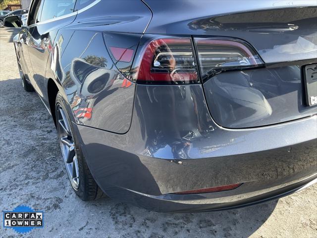 Photo of 2020 Midnight Silver Metallic Tesla Model 3