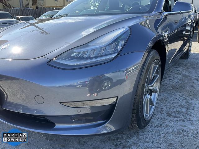 Photo of 2020 Midnight Silver Metallic Tesla Model 3
