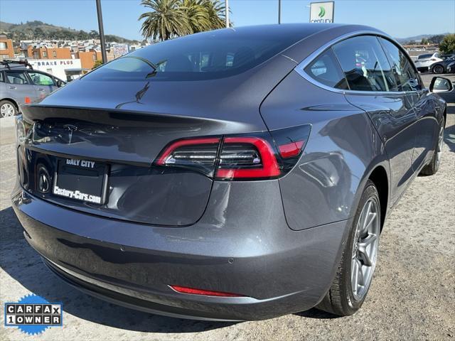 Photo of 2020 Midnight Silver Metallic Tesla Model 3