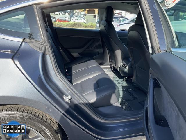 Photo of 2020 Midnight Silver Metallic Tesla Model 3