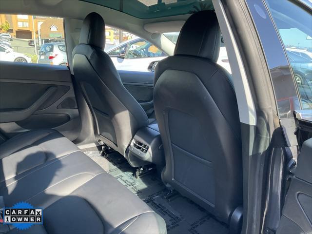 Photo of 2020 Midnight Silver Metallic Tesla Model 3