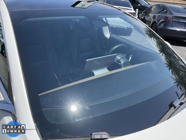 Photo of 2019 Pearl White Multi-Coat Tesla Model 3