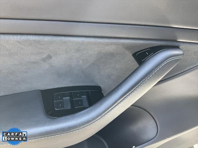 Photo of 2019 Pearl White Multi-Coat Tesla Model 3