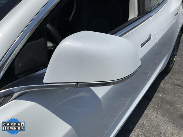 Photo of 2019 Pearl White Multi-Coat Tesla Model 3