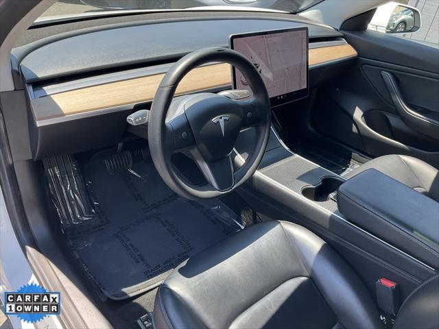 Photo of 2019 Pearl White Multi-Coat Tesla Model 3