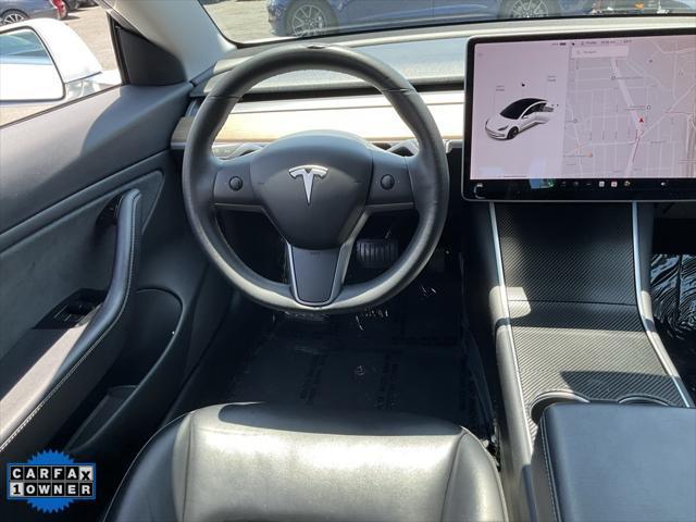 Photo of 2019 Pearl White Multi-Coat Tesla Model 3