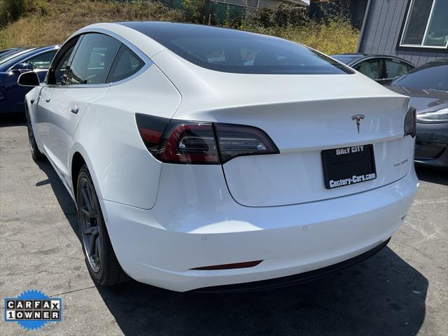 Photo of 2019 Pearl White Multi-Coat Tesla Model 3