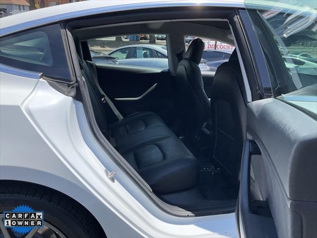 Photo of 2019 Pearl White Multi-Coat Tesla Model 3