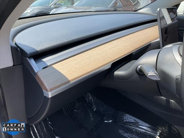 Photo of 2019 Pearl White Multi-Coat Tesla Model 3