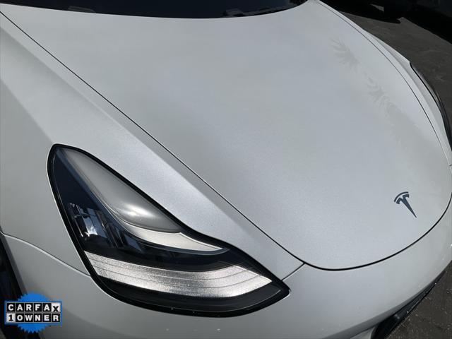 Photo of 2019 Pearl White Multi-Coat Tesla Model 3