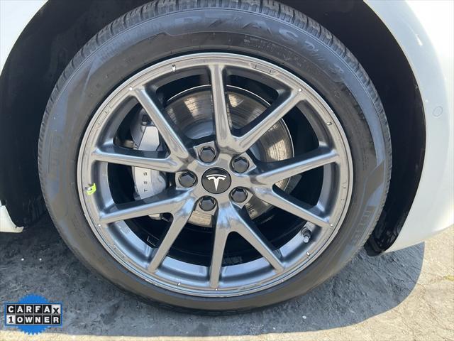 Photo of 2019 Pearl White Multi-Coat Tesla Model 3