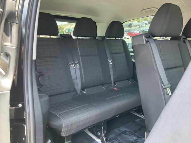 Photo of 2016 Obsidian Black Metallic Mercedes-Benz Metris