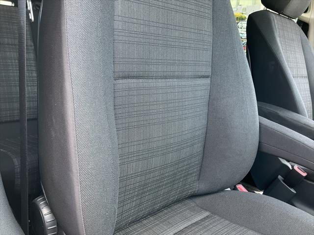 Photo of 2016 Obsidian Black Metallic Mercedes-Benz Metris