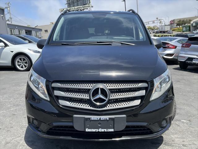Photo of 2016 Obsidian Black Metallic Mercedes-Benz Metris