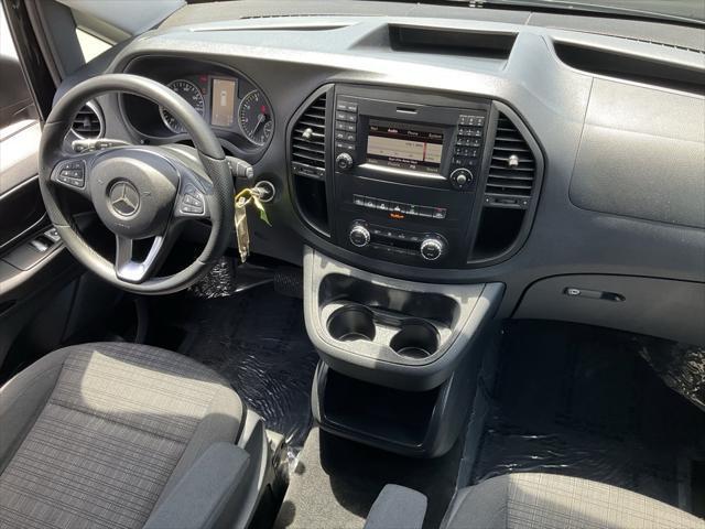 Photo of 2016 Obsidian Black Metallic Mercedes-Benz Metris