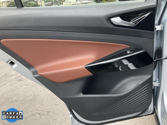 Photo of 2021 Scale Silver Metallic Volkswagen ID.4