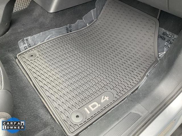 Photo of 2021 Scale Silver Metallic Volkswagen ID.4