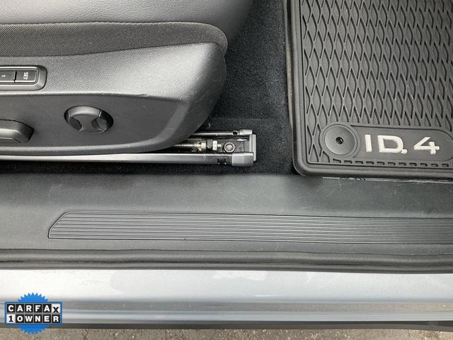 Photo of 2021 Scale Silver Metallic Volkswagen ID.4