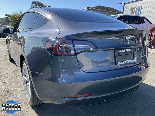 Photo of 2022 Midnight Silver Metallic Tesla Model 3