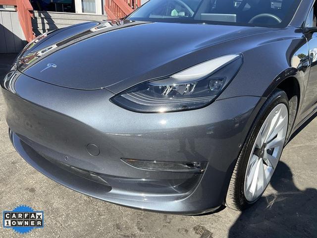 Photo of 2022 Midnight Silver Metallic Tesla Model 3