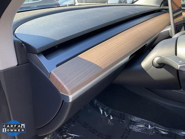 Photo of 2022 Midnight Silver Metallic Tesla Model 3