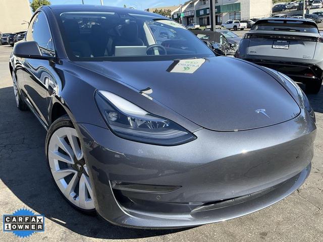 Photo of 2022 Midnight Silver Metallic Tesla Model 3