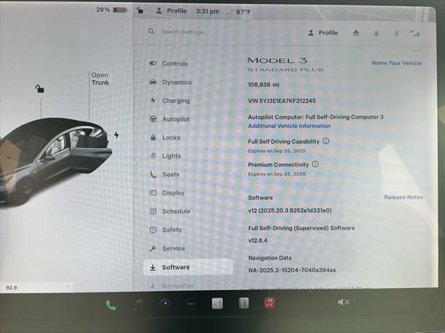 Photo of 2019 Midnight Silver Metallic Tesla Model 3