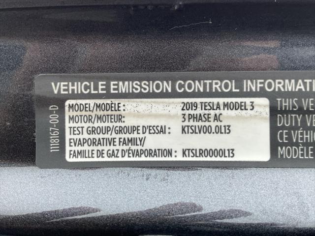 Photo of 2019 Midnight Silver Metallic Tesla Model 3